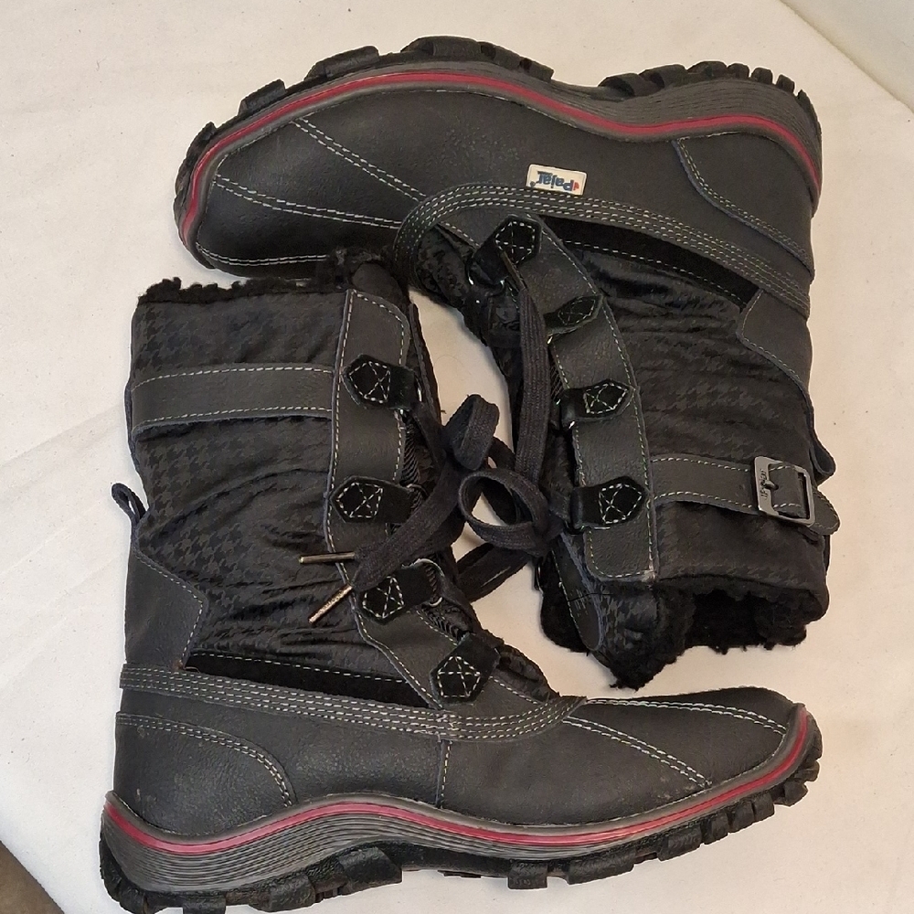 Pajar Leather/Textile Upper Black Winter Boot with Red Accent.Lightly Worn - Picture 2 of 15